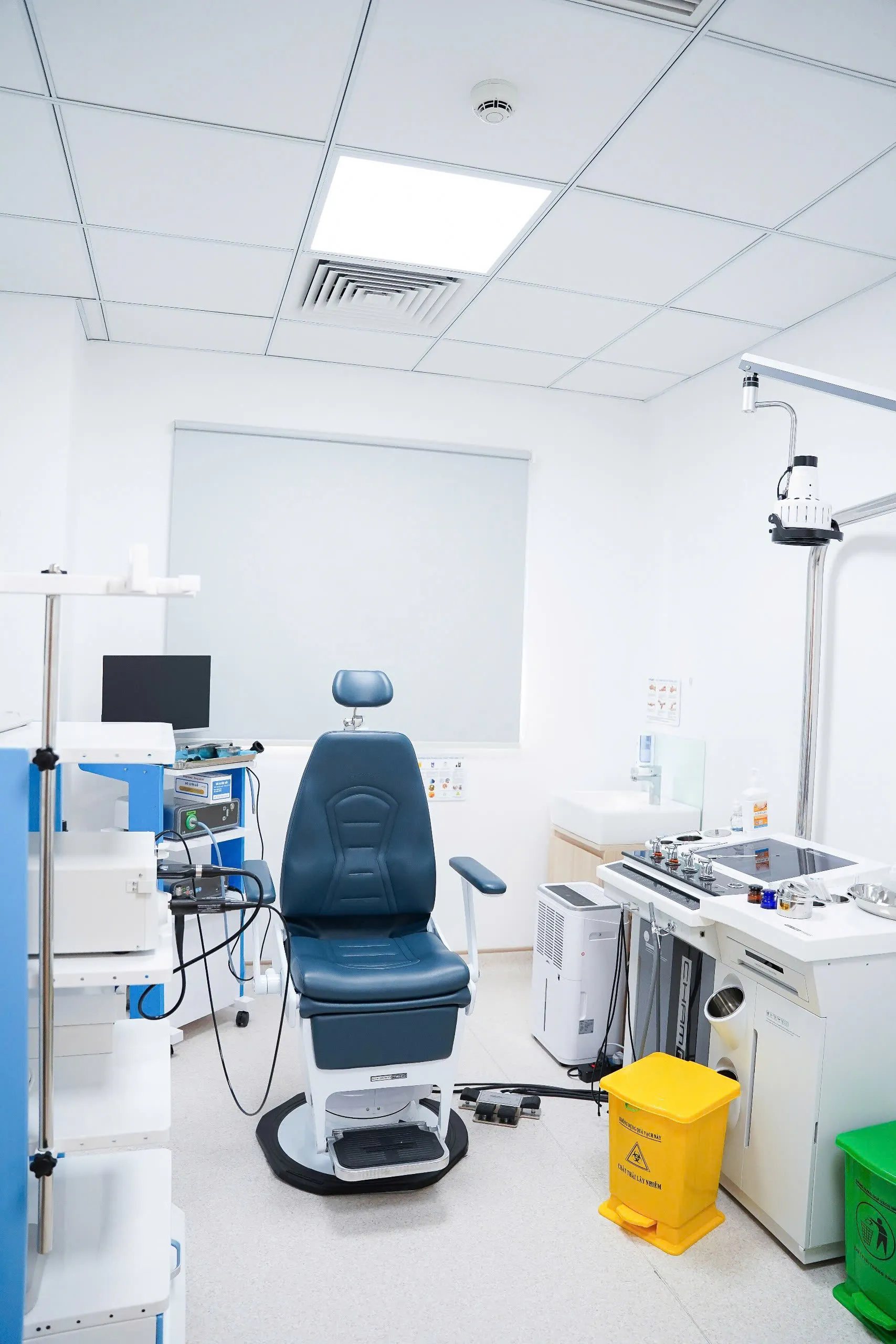 Hệ thống bàn ghế khám Tai Mũi Họng Chammed CH-200 & CU-3000​