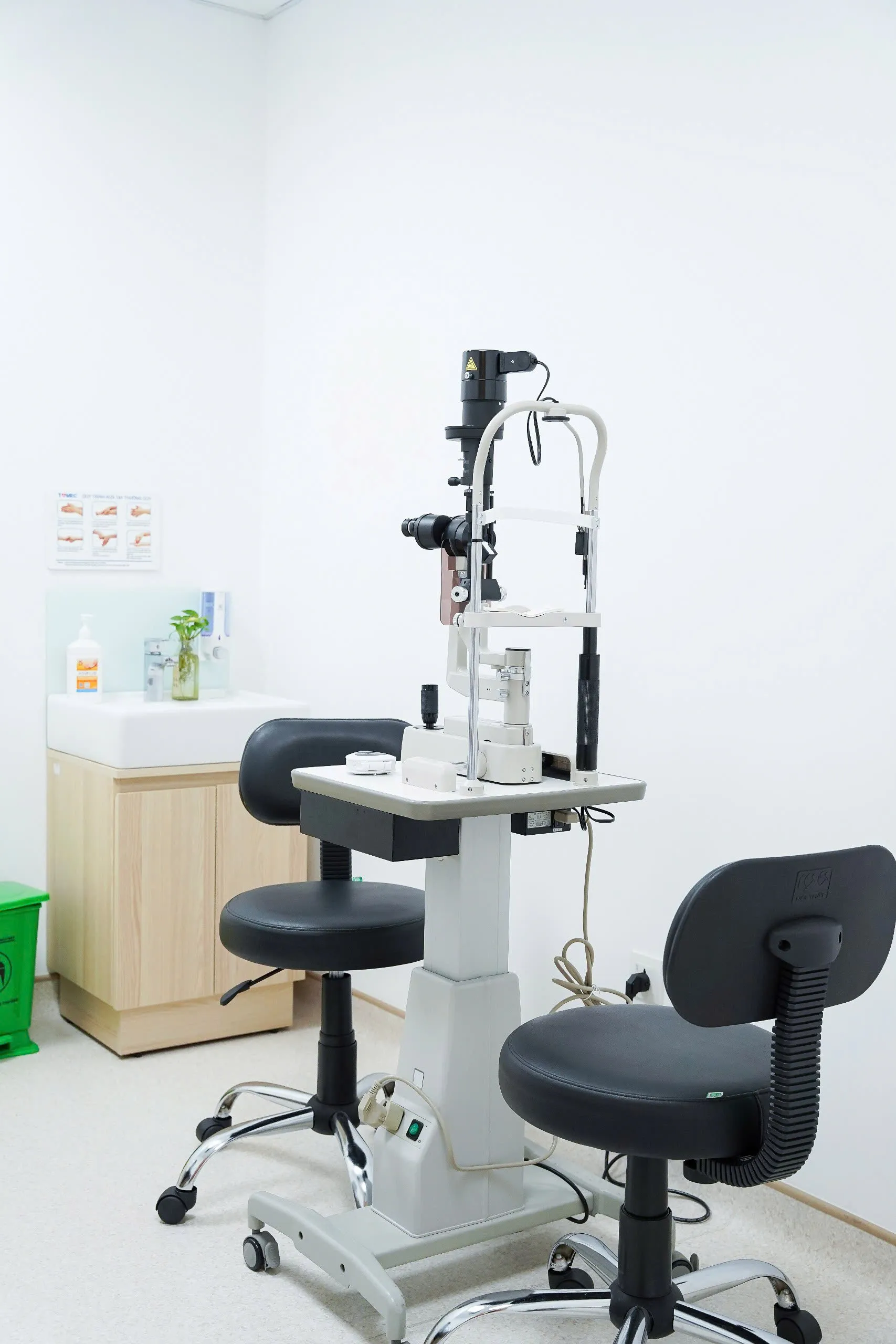 Hệ thống sinh hiển vi khám mắt SL-250 Nidek​