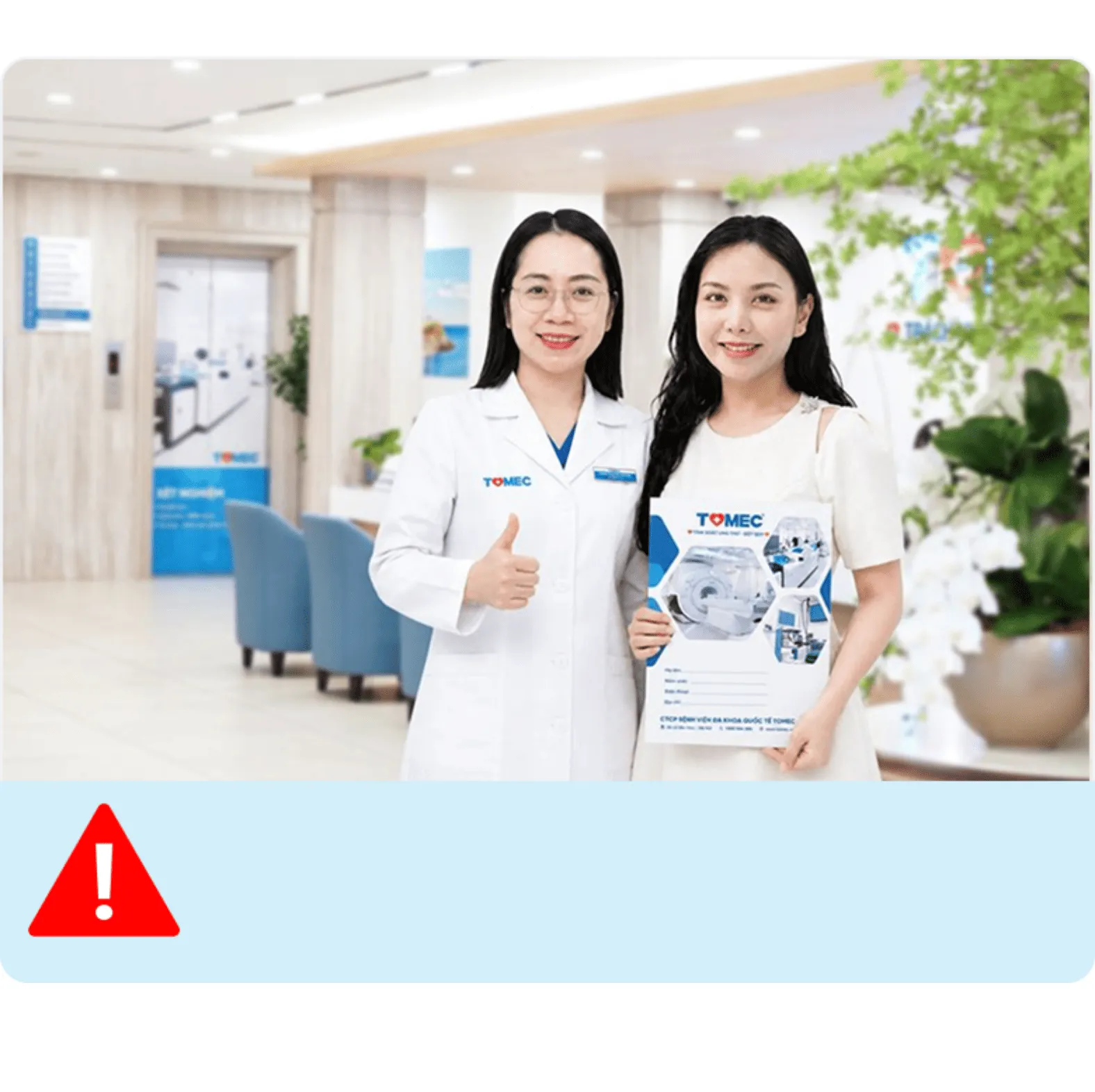 Khách hàng nhận kết quả tầm soát cùng bác sĩ