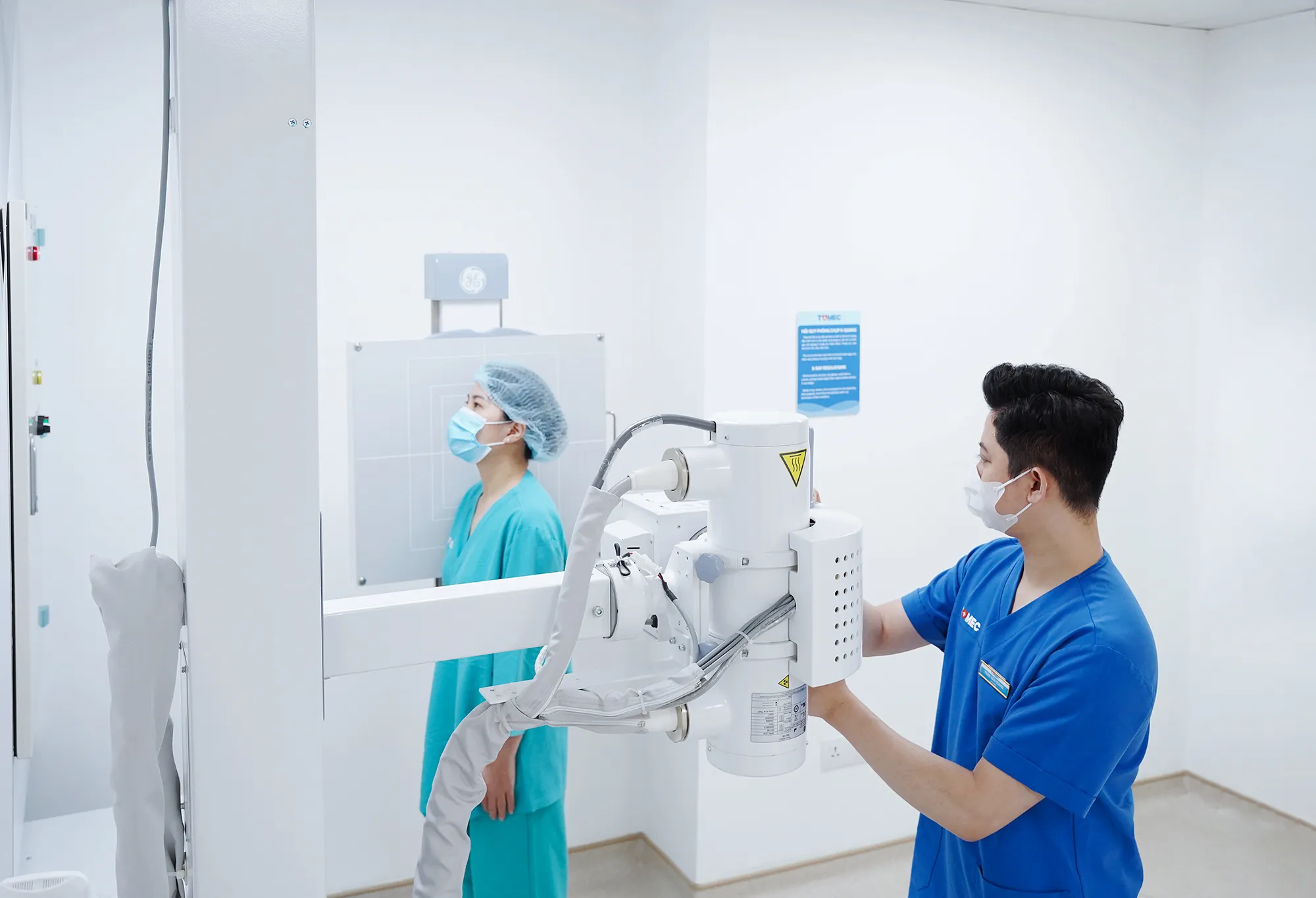 Dịch vụ khám cổ vai gáy TOMEC