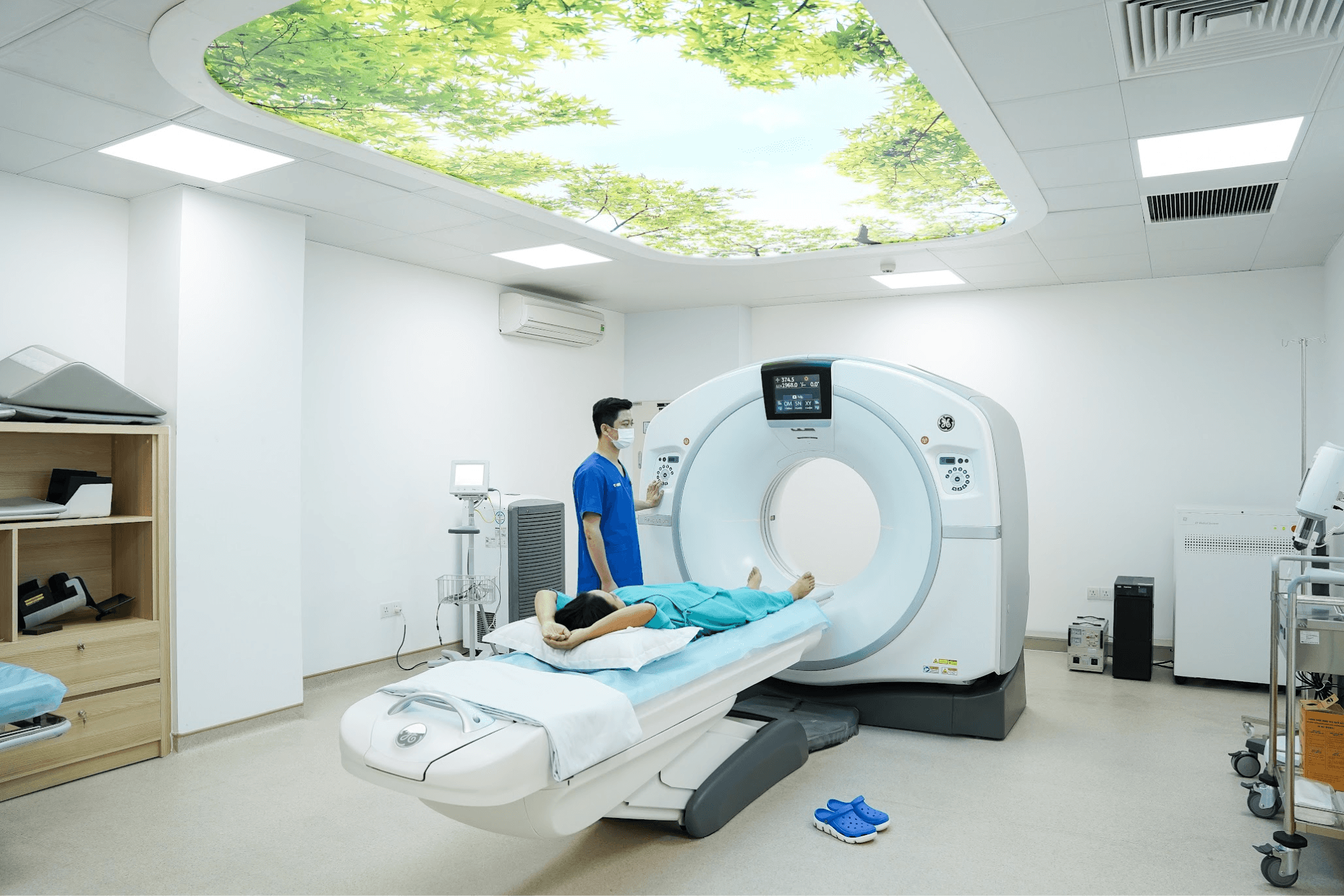 Chụp CT phổi liều thấp với máy chụp CT 128 lát cắt Revolution EVO (Mỹ)